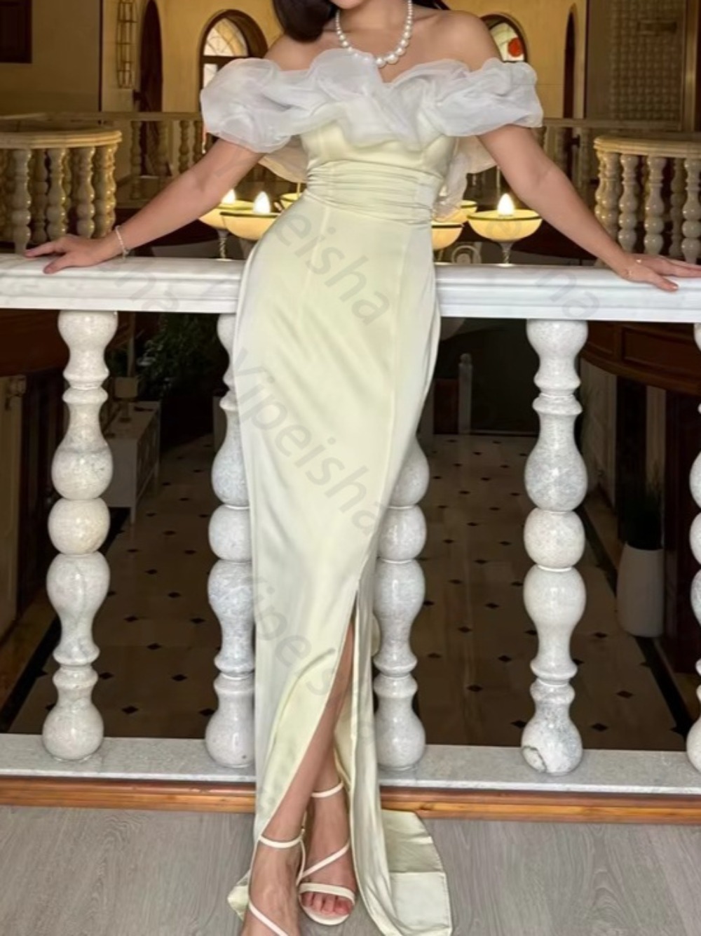 Vestidos de Noite de Cetim Ama - Embroidery Yellow Dress avaliação e preço