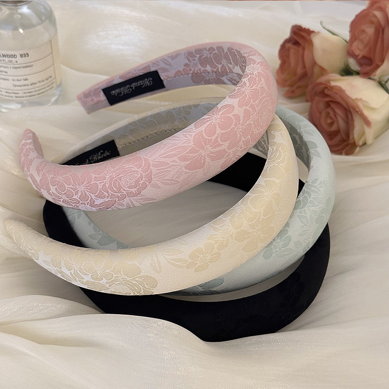 Tiaras com bordados de flor pa - Embroidery Rose avaliação e preço